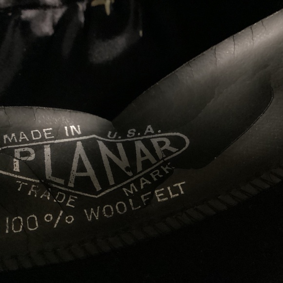 Vintage ladies, black hat with velvet rimming hat pin made by PLANAR Marano WOOL - Picture 5 of 7